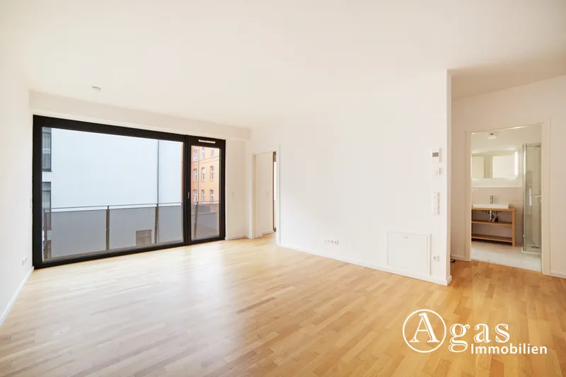 Gemütliche 2 Zimmer Wohnung mit ca. 47m², EBK und Balkon in Berlin-Mitte! — photo 1